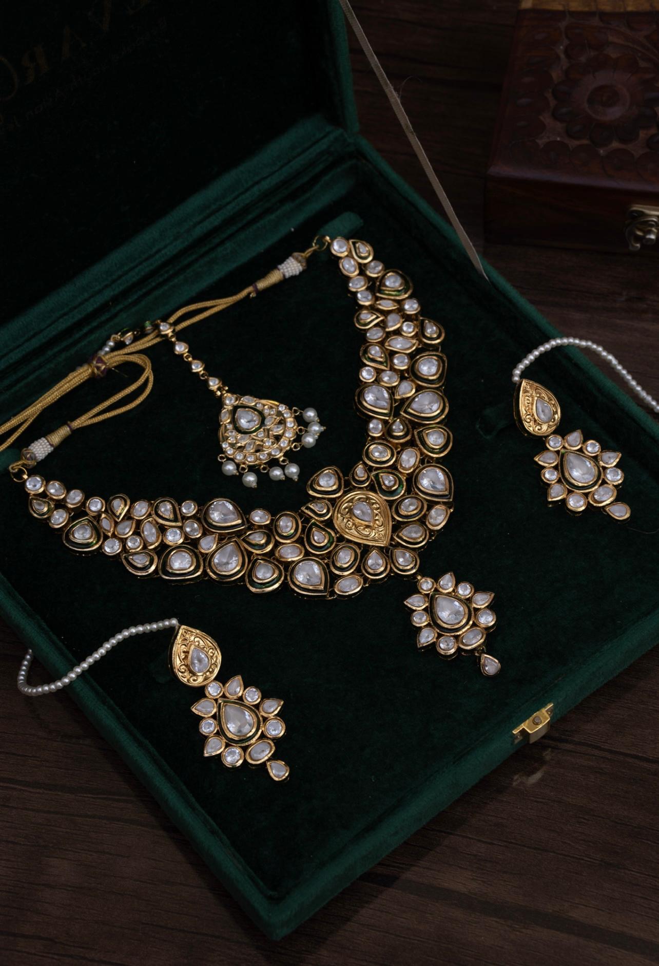 Aarzoo Gold-plated Polki Set