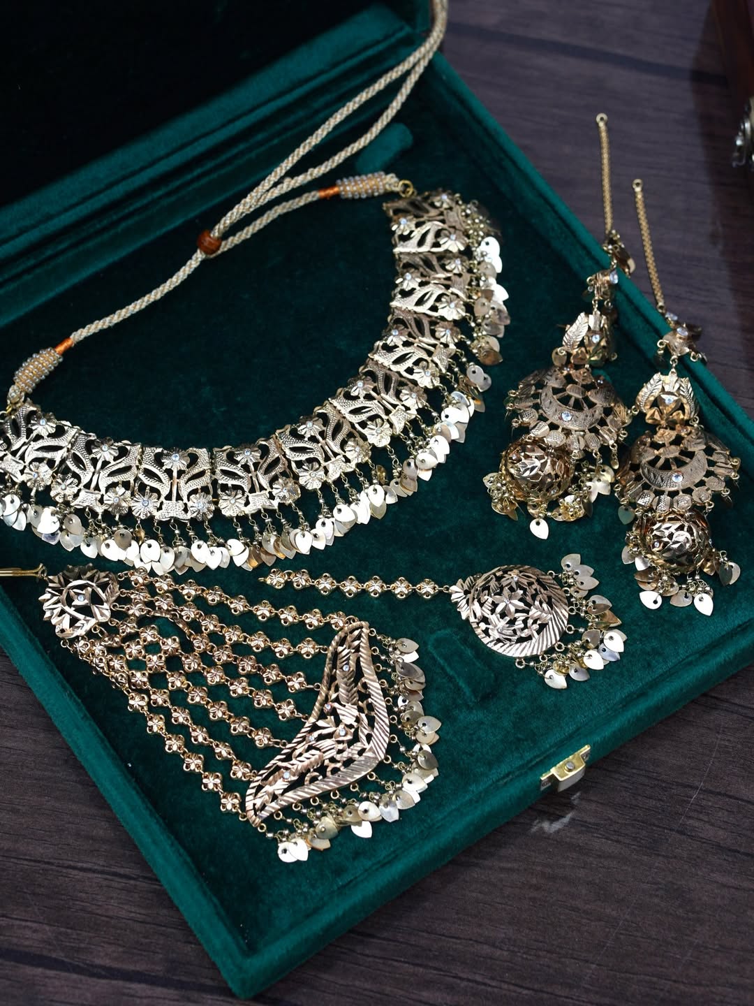 Mehr 24k Gold-plated Hyderabadi Jadau Bridal Set