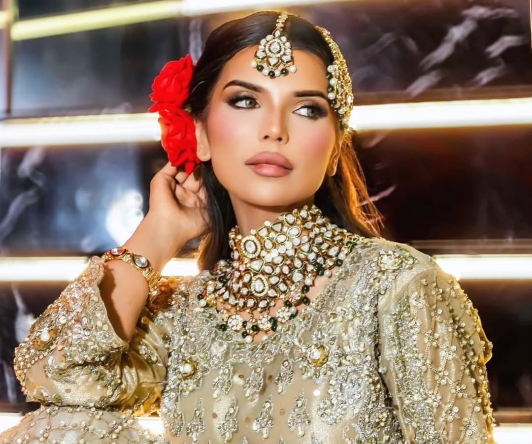 Noor-ul-Qamar Gold-plated Polki Bridal Choker Set